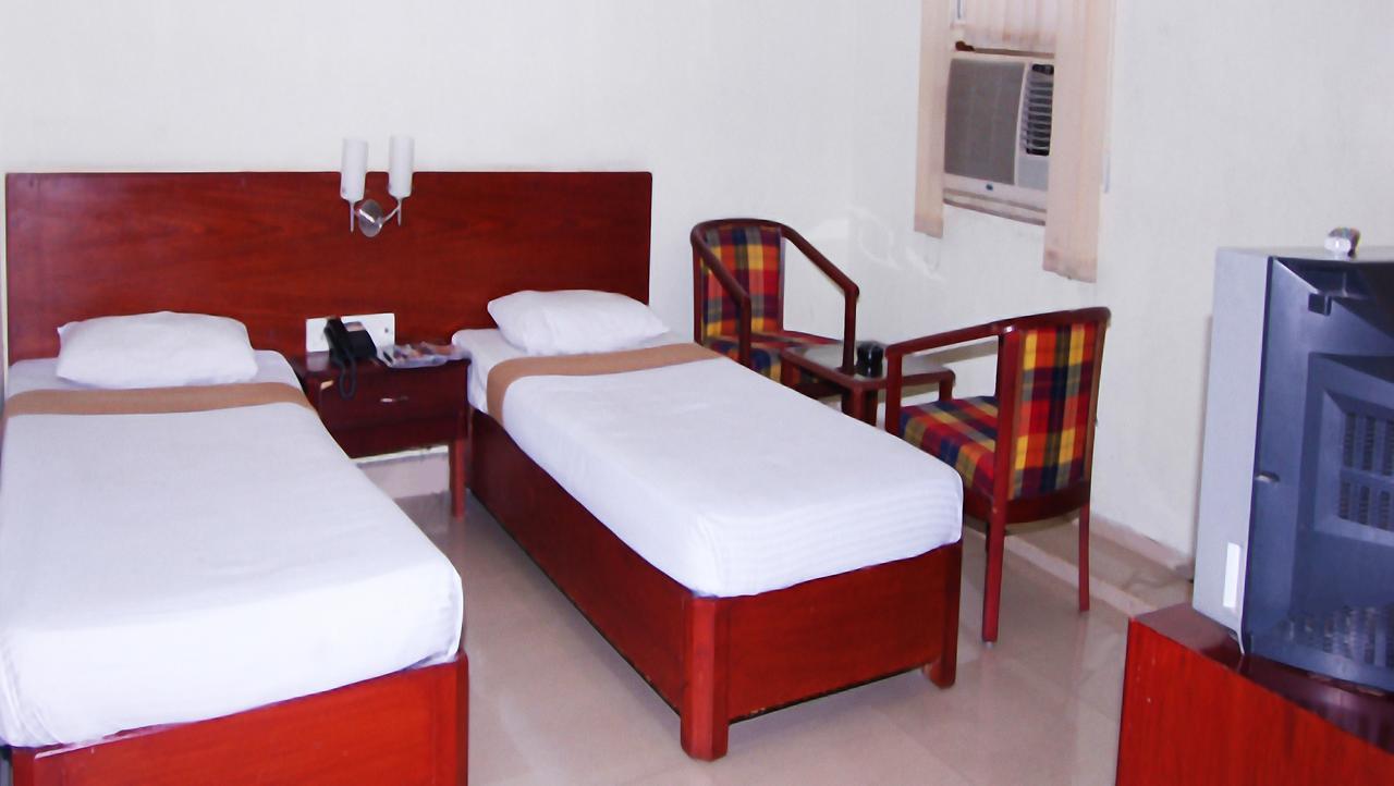 Vaishnavi Group Of Hotels Hyderabad Esterno foto