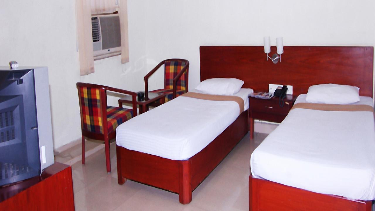 Vaishnavi Group Of Hotels Hyderabad Esterno foto